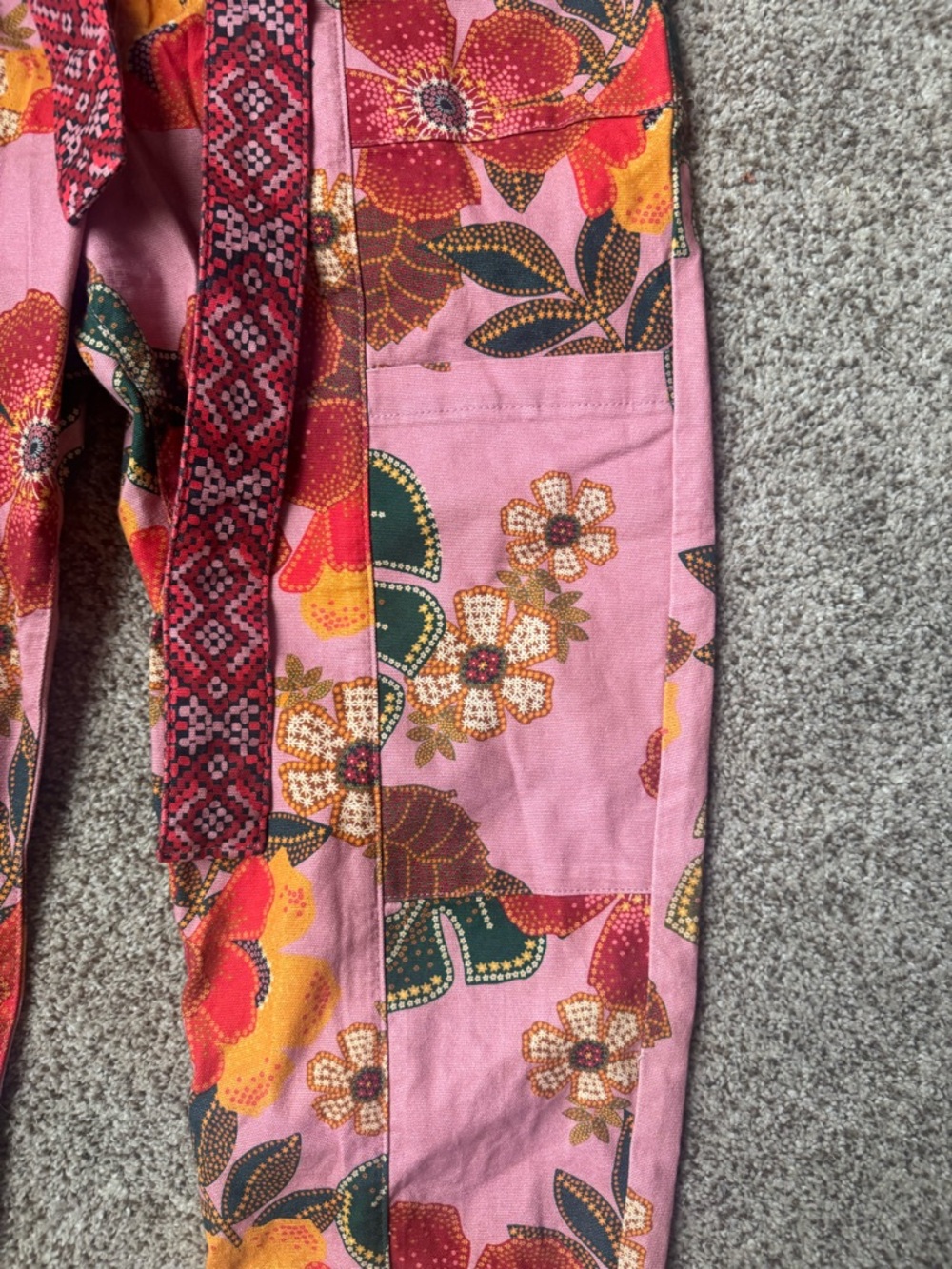 FARM RIO Esperanza Pink Floral Tie-Waist Cropped Pants - Picture 4 of 11